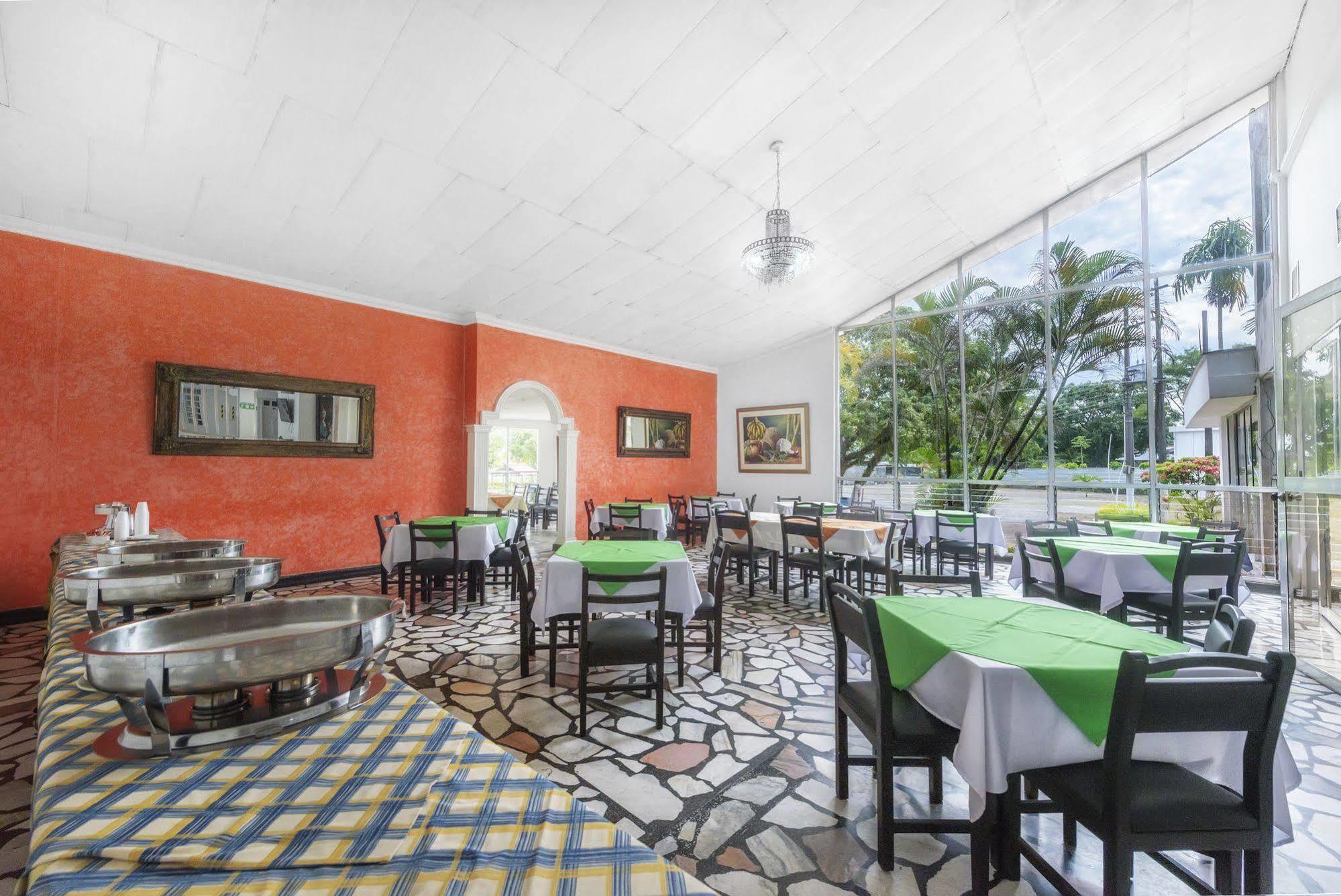 Santa Barbara Hotel Country Villavicencio Exteriér fotografie